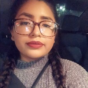 Meet your Posher, Sofia